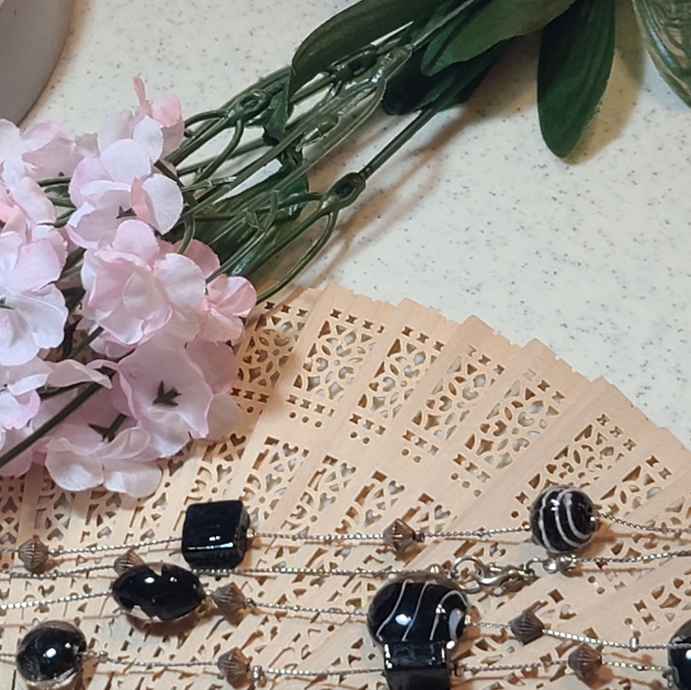 Glass BLACk Beads Necklace for sale - Picture 8 of 13